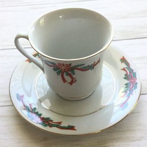 Fairfield Tienshan Fine China Poinsettia Ribbons 1